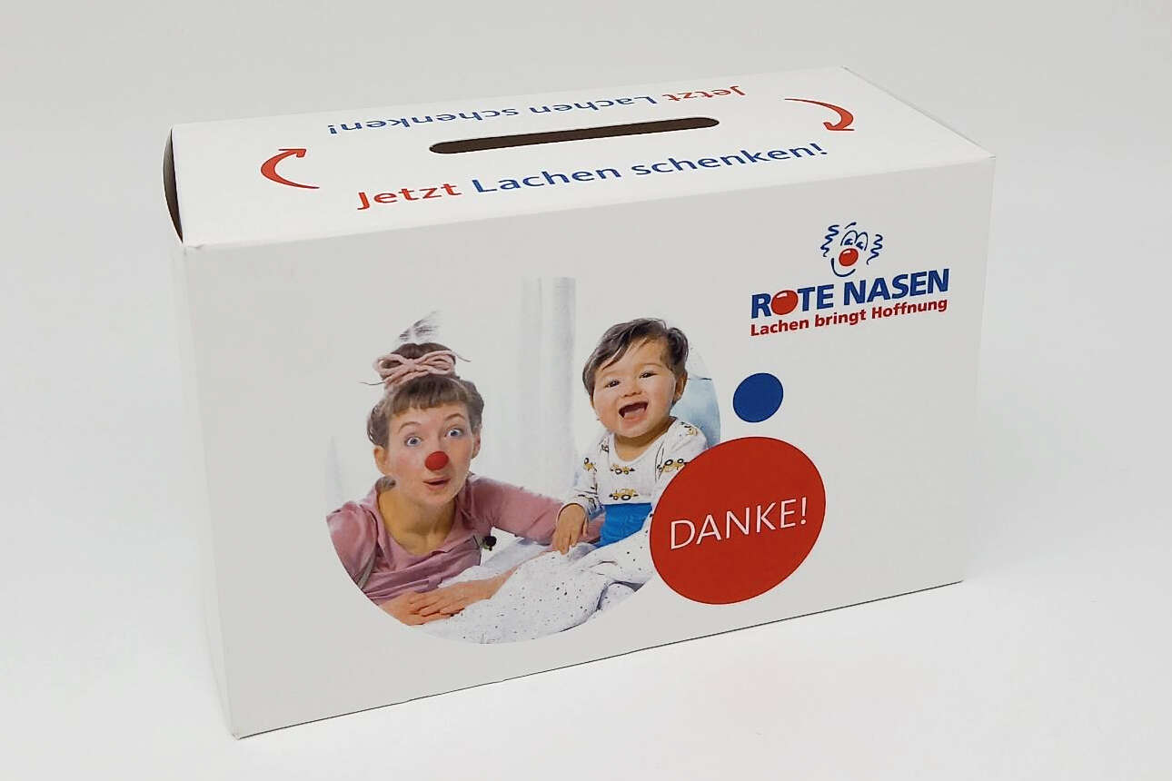 Eine ROTE NASEN Spendenbox für Spendenaktionen.