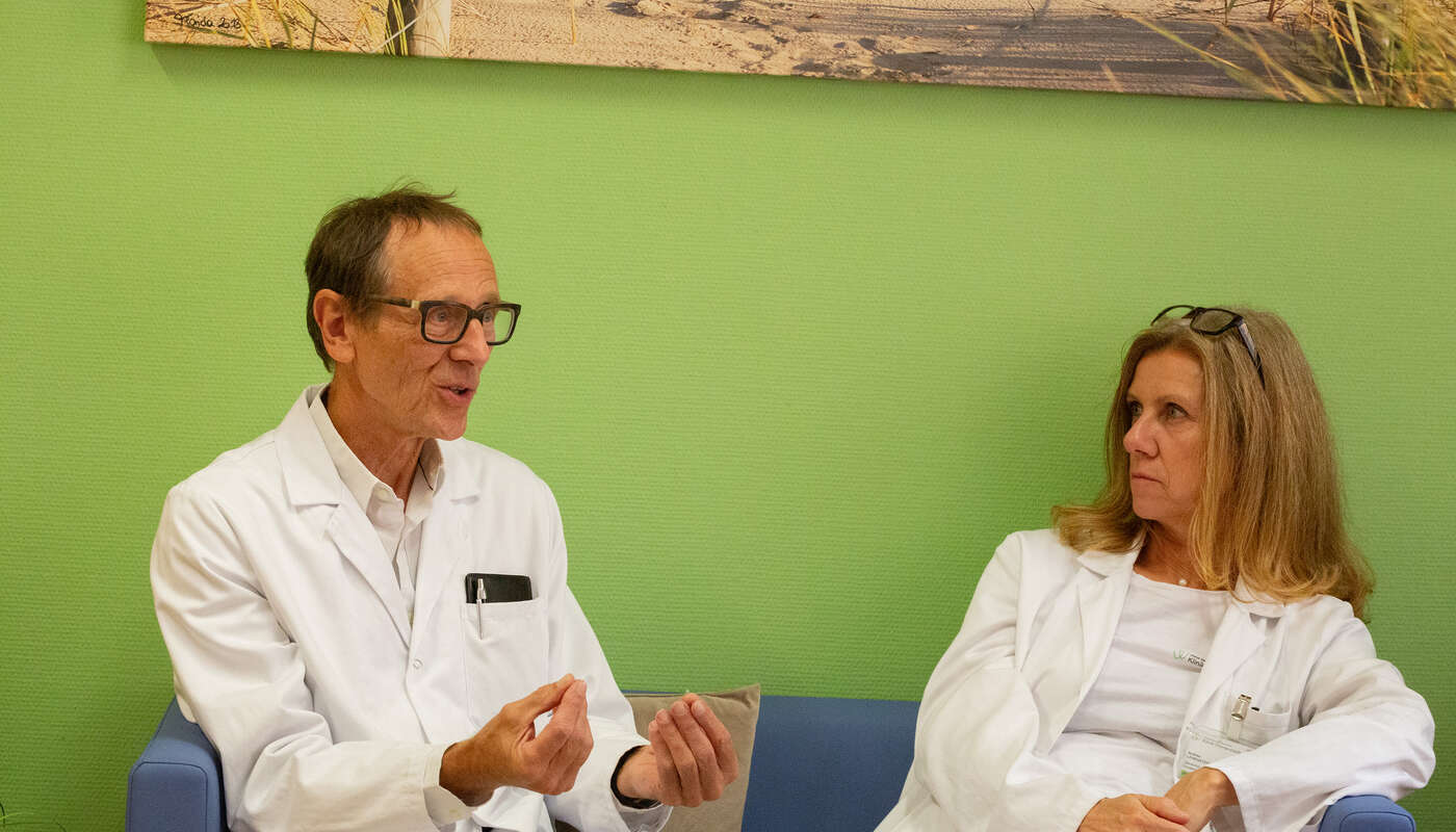 Primar Dr. Herbert Kurz, ehemaliger Abteilungsvorstand der Kinder- und Jugendheilkunde in der Klinik Donaustadt erzählt über die gemeinsame Arbeit mit ROTE NASEN Clowns