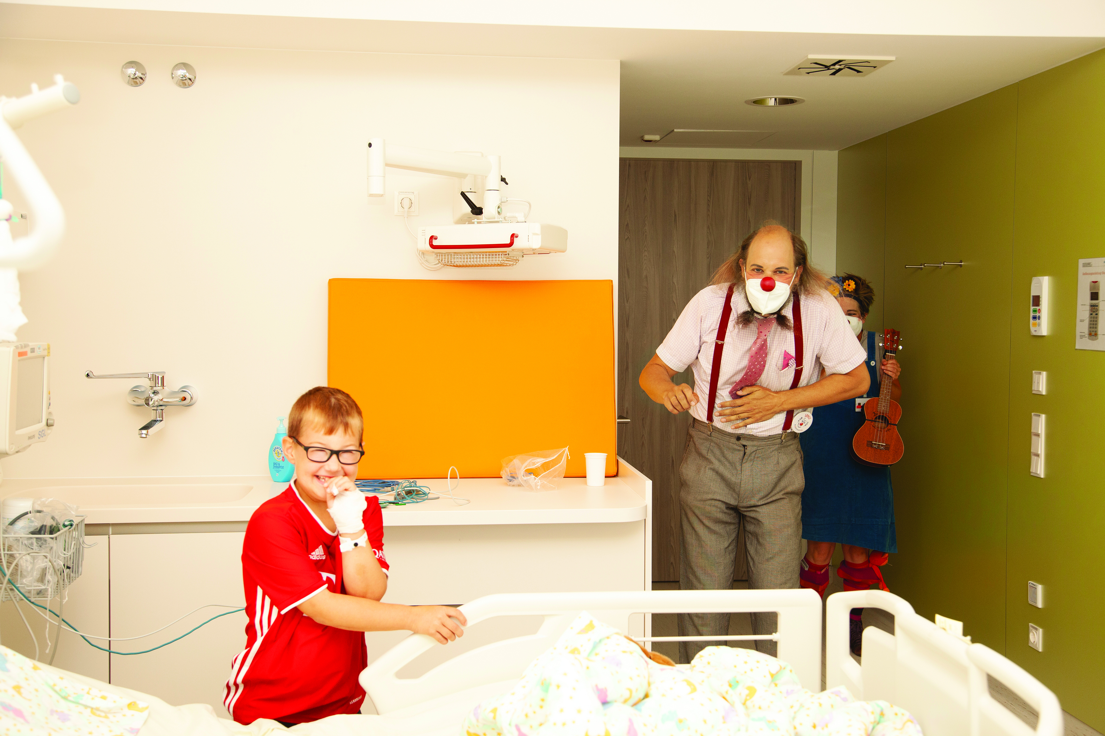 Christian steuert Clown Ernst